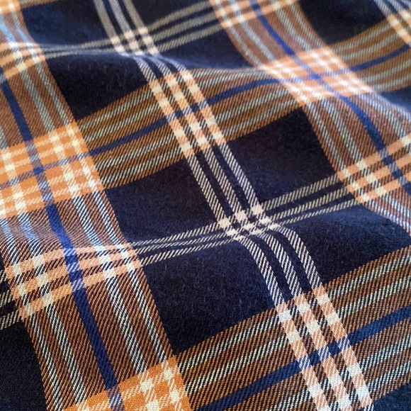 Uniqlo flannel button-up shirt - Picture 5 of 5